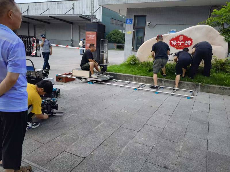 站前区广告片拍摄公司核心优势：全流程服务，让品牌广告片省心更出彩